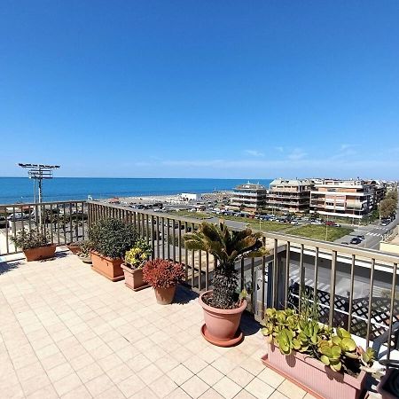 Casa Paradiso リド・ディ・オスティア エクステリア 写真